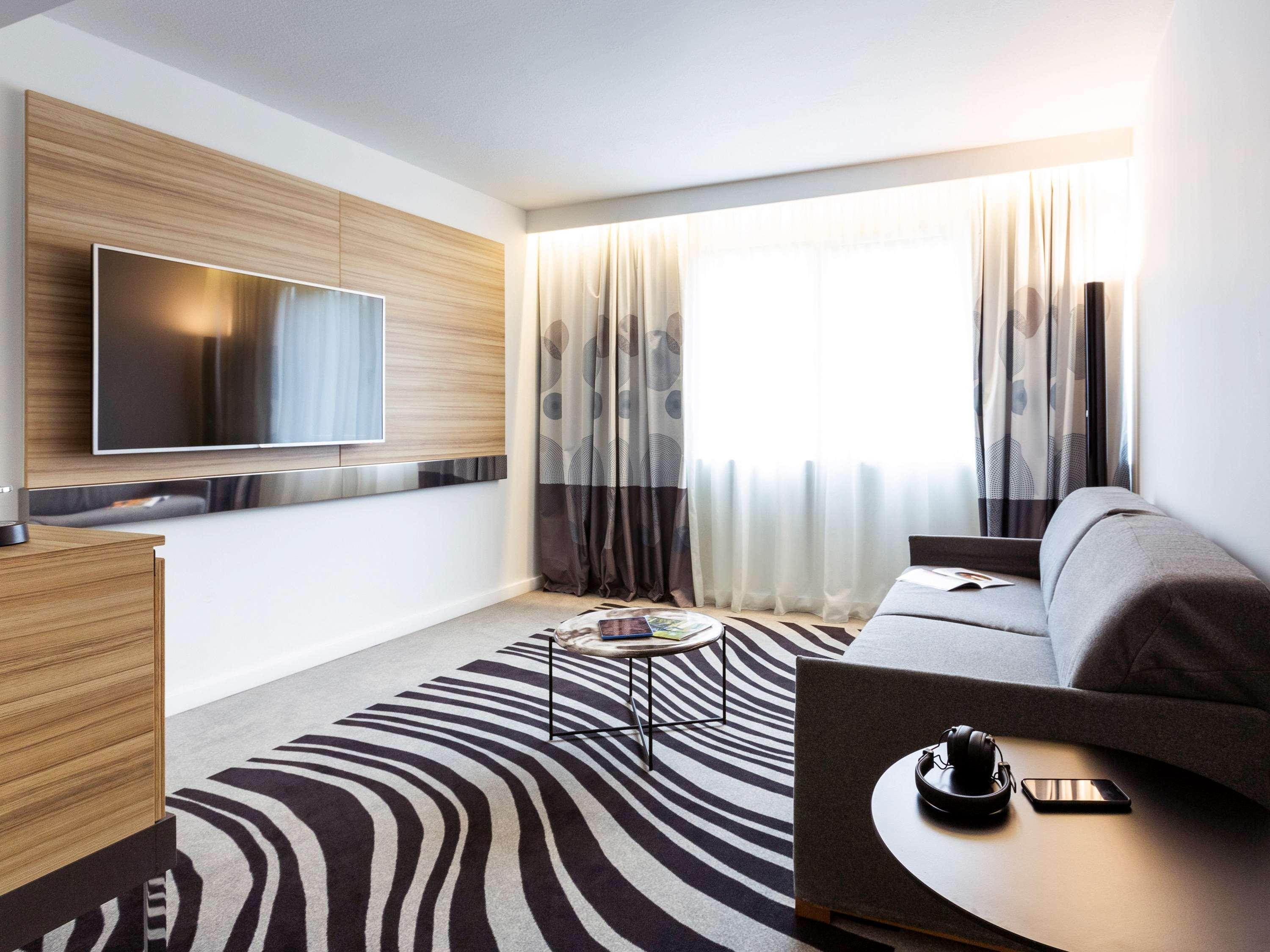 Novotel Limoges Le Lac Exterior foto