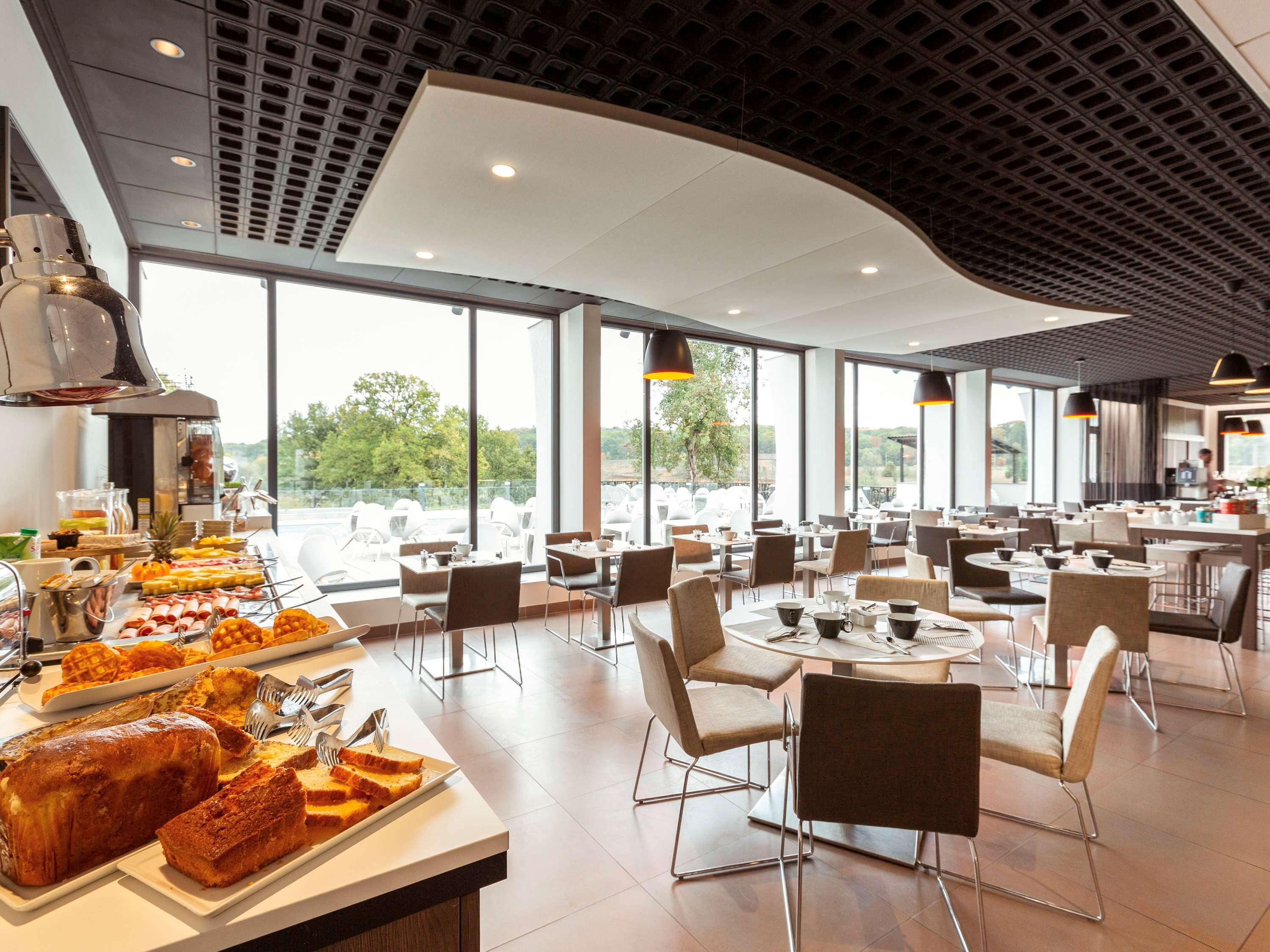 Novotel Limoges Le Lac Exterior foto