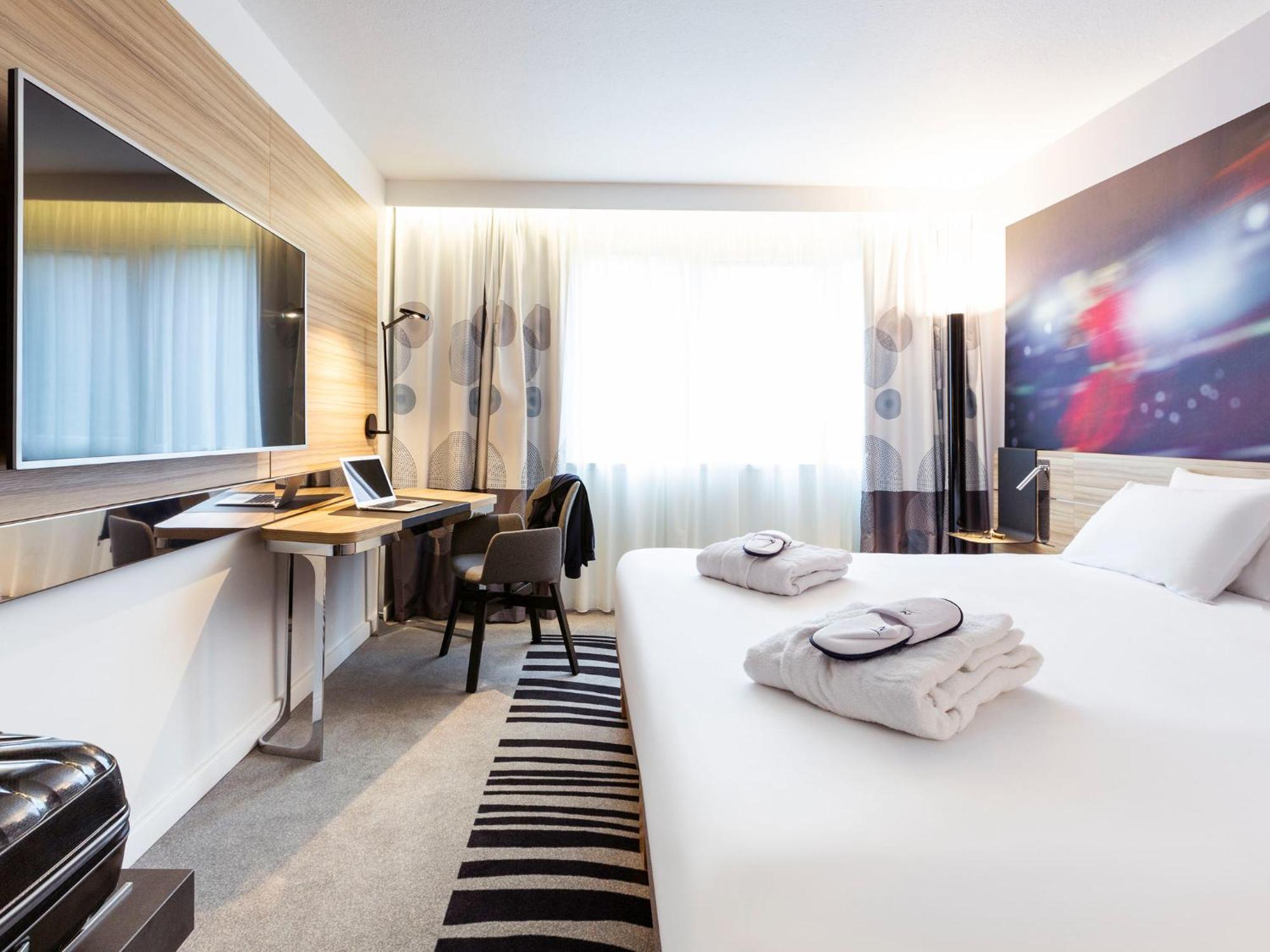 Novotel Limoges Le Lac Exterior foto